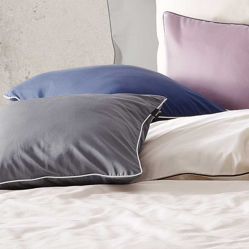 Schweizer Satin fleuresse