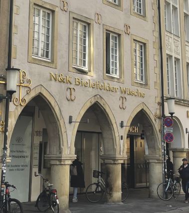 N&K Bielefelder Wäsche öffnet die Türen am Prinzipalmarkt 21