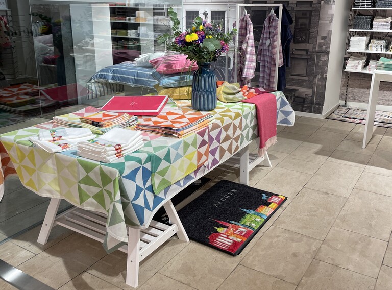 Tischdecke und Tischsets - N&K Bielefelder Wäsche Aachen