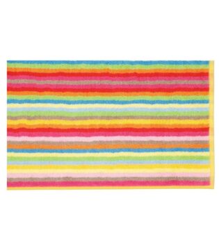 Cawö Badematte Multicolor mit schmalen, Streifen in Pink, Rot, Orange, Gelb, Grün, Blau, lila und Grau auf weißem Hintergrund.